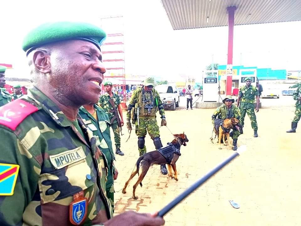 Général de brigade, Mputela Bertin. 