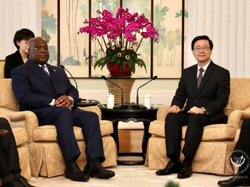 Le Président Congolais Félix Tshisekedi et le chef du gouvernement de Hong Kong. 