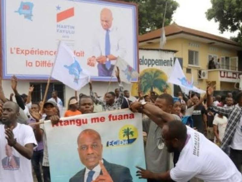 Les militants du parti politique Ecidé. 