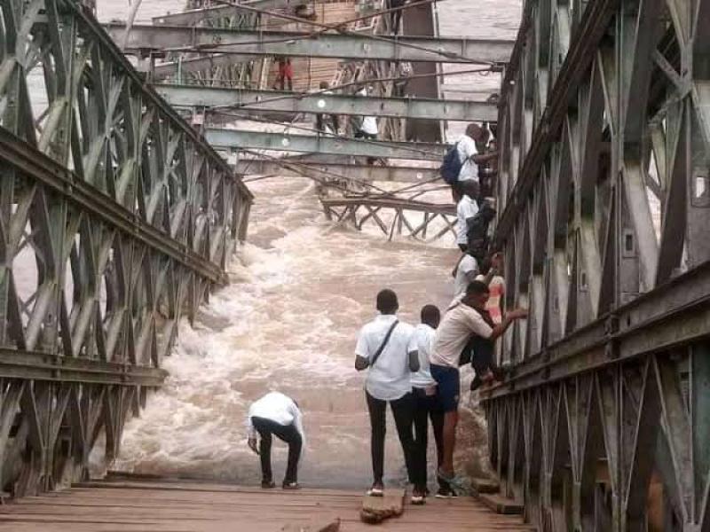 Pont Kasaï, dans la province du Kasaï. 