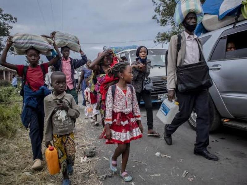 Un groupe de déplacés fuyant les hostilités dans l'Est de la RDC. Ph. tiers. 