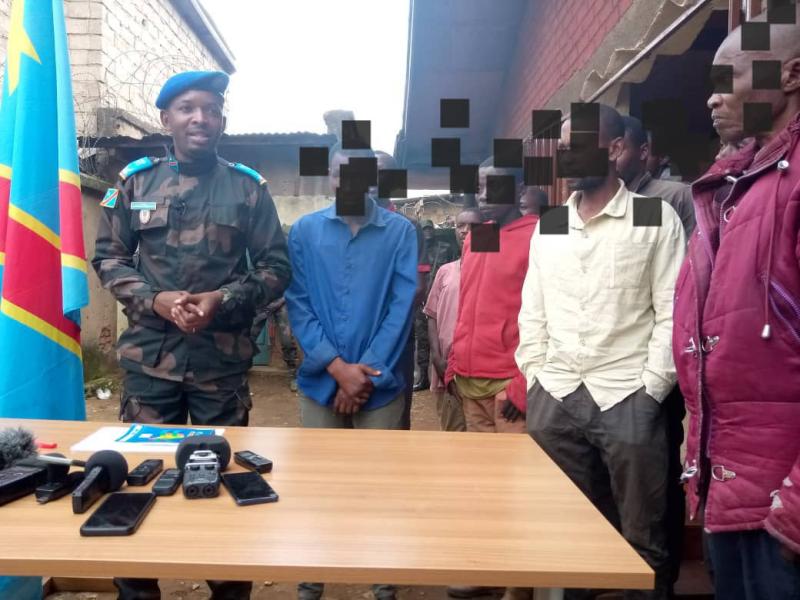 Des présumés ravitailleurs et points focaux des rebelles des ADF arrêtés. Ph. tiers. 