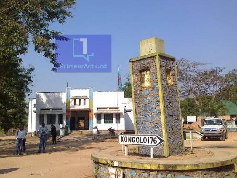 Une vue du rond point de Kongolo. Ph. Légende Nkumu/PRIMEURACTU.CD. 