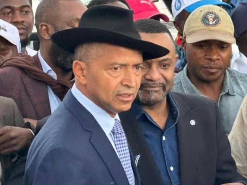 Moïse Katumbi et Salomon Kalonda, son conseiller spécial.  
