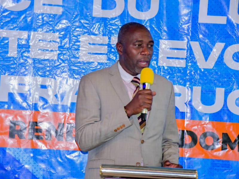 Célestin Matshata, ministre provincial des infrastructures. 