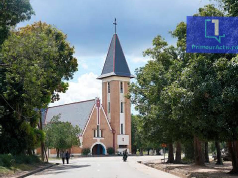 Une vue du centre-ville de Manono. Photo PRIMEURACTU.CD
